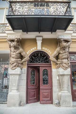 Отель Atlant Hotel Тбилиси Классический трехместный номер-4